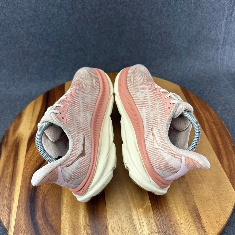 Hoka One One hoka one